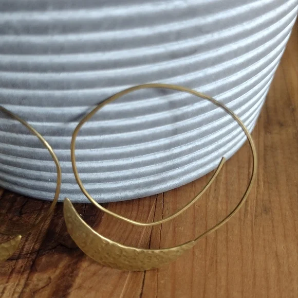 3 / $20 Gold Hoop Spiral metallic Earrings - Picture 3 of 4